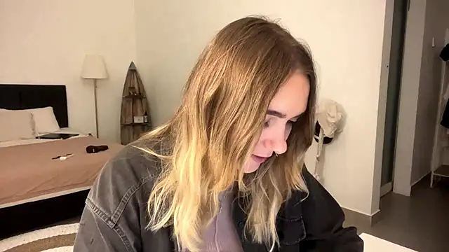 RoxyWet online show from March 23, 2026, 8:19 pm