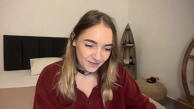 RoxyWet online show from April 6, 2026, 1:23 pm