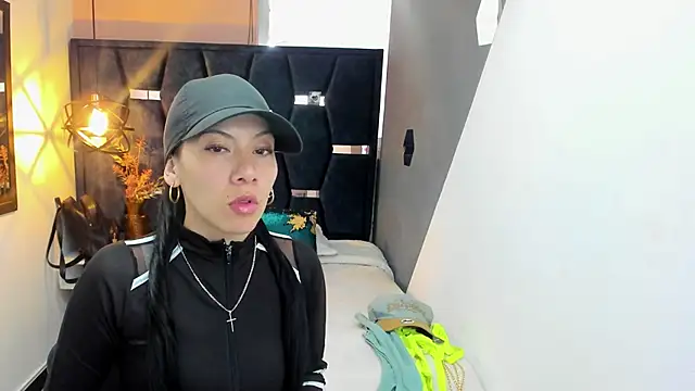 Abril Fox   online show from April 10, 2026, 9:11 pm