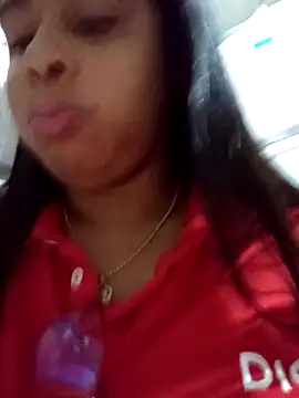 gatinha20257 online show from May 10, 2026, 5:48 pm