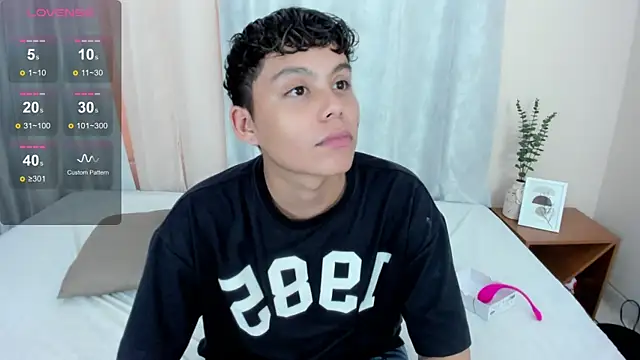 chico medusa online show from April 6, 2026, 8:32 pm