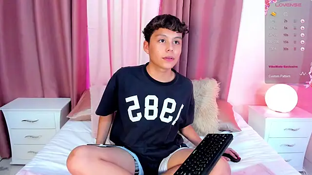 chico medusa online show from April 10, 2026, 8:05 pm