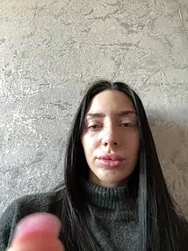 MishellKins online show from March 19, 2026, 10:15 am