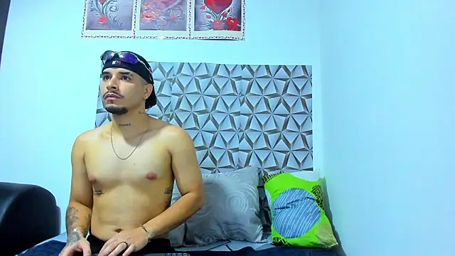 Leon Hotx online show from March 24, 2026, 7:14 pm