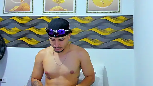 Leon Hotx online show from March 19, 2026, 12:05 pm