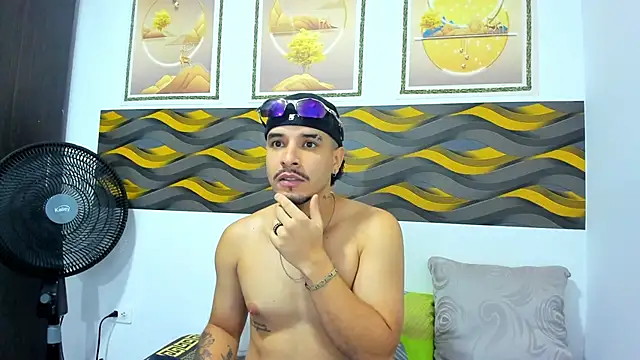 Leon Hotx online show from March 30, 2026, 7:15 pm