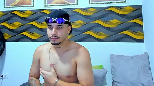 Leon Hotx online show from March 25, 2026, 7:24 pm