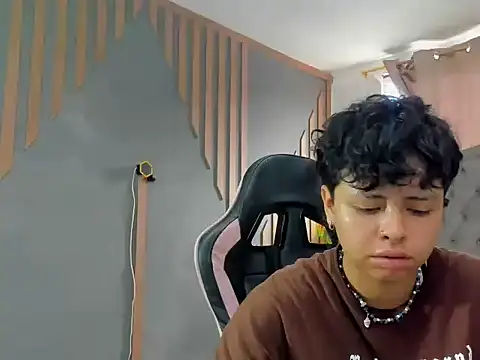 NikiEvanz online show from March 29, 2026, 2:08 pm