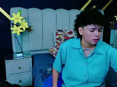 Snapshot of NikiEvanz chatting on May 28, 2026, 4:53 am NikiEvanz online show from May 28, 2026, 4:53 am