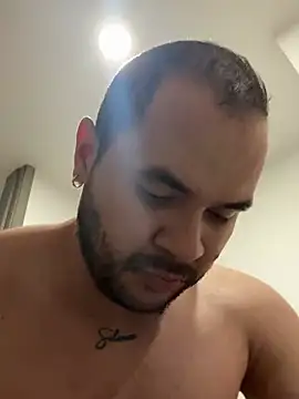 Axel Dominus online show from June 25, 2026, 9:58 am