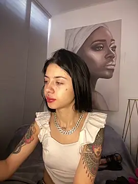 afrodita pinkk online show from April 1, 2026, 3:20 pm