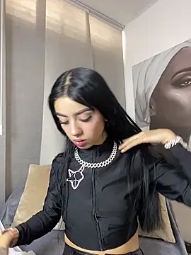 afrodita pinkk online show from March 25, 2026, 3:22 pm