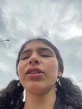 LINDA EF online show from May 16, 2026, 12:37 pm