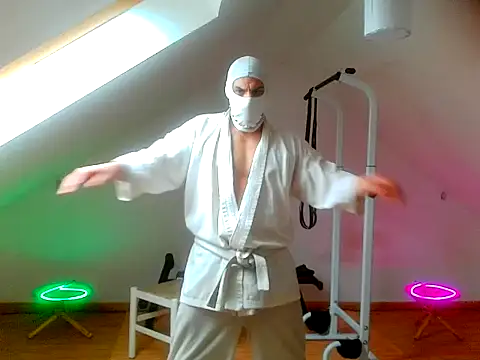 NinjaLaser online show from April 15, 2026, 11:27 am