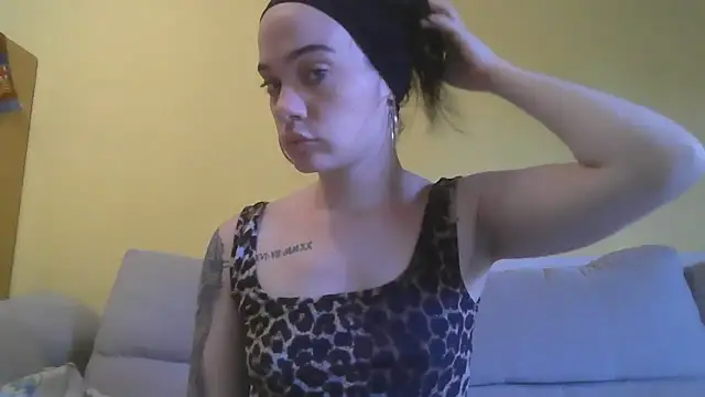 anastasia-evans online show from April 28, 2026, 8:41 am