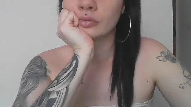 anastasia-evans online show from April 21, 2026, 4:46 pm