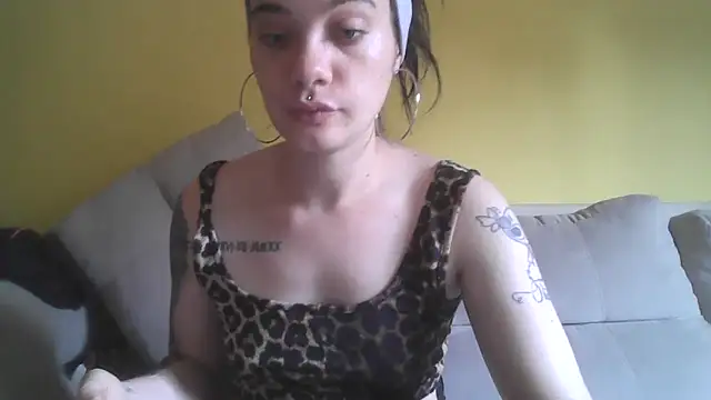 anastasia-evans online show from April 29, 2026, 1:04 pm