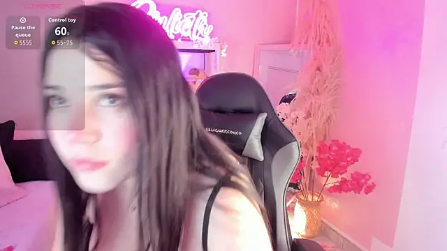 Julieth Caandy online show from March 26, 2026, 11:41 am