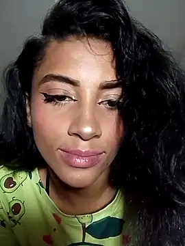 KattyBerryX online show from April 3, 2026, 6:25 pm