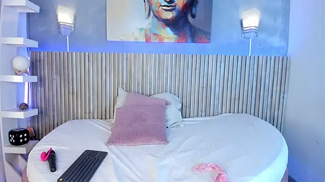 Kira Voss online show from April 18, 2026, 9:26 pm