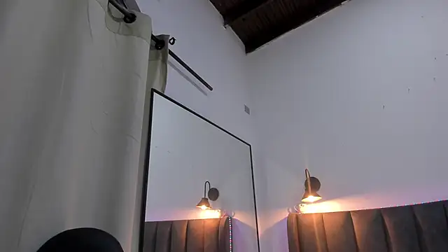 selena  smith1 online show from March 31, 2026, 4:47 am