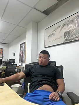 Cunzhangshibage02 online show from April 8, 2026, 10:44 pm