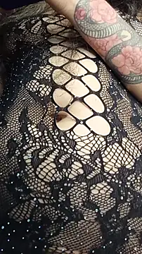 La-venus online show from April 14, 2026, 2:05 am