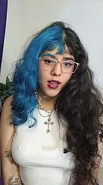 La-venus online show from April 17, 2026, 11:51 pm