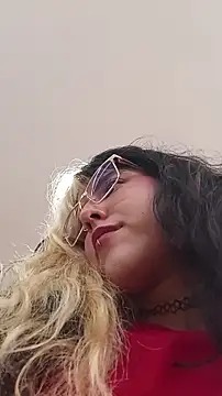 La-venus online show from March 18, 2026, 8:32 pm