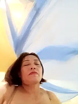 Lyly22x online show from March 31, 2026, 10:28 am