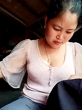 halenka 00 online show from March 24, 2026, 1:49 am