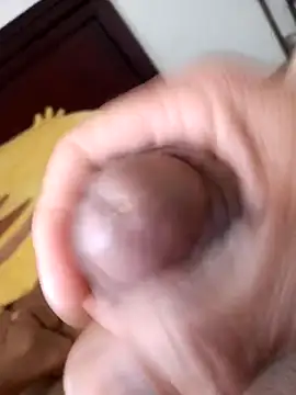 Snapshot of SkippedStill chatting on March 28, 2026, 9:16 pm SkippedStill online show from March 28, 2026, 9:16 pm