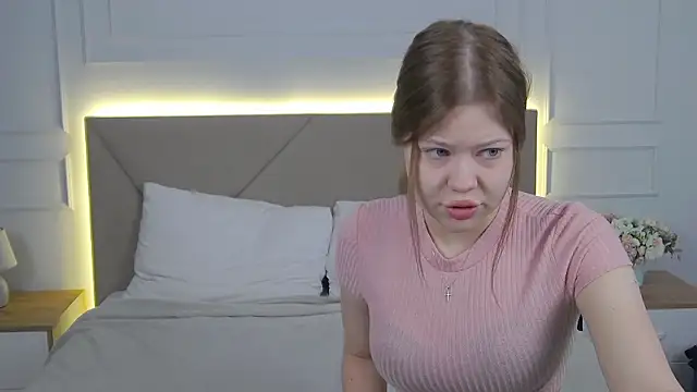 Sophie Rays online show from March 16, 2026, 4:20 am