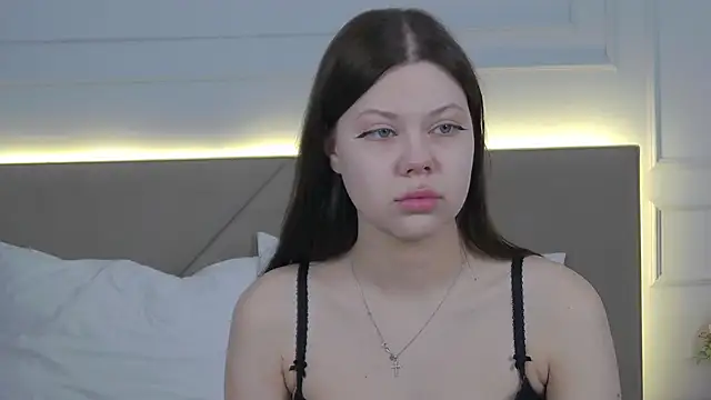 Sophie Rays online show from April 11, 2026, 3:58 am