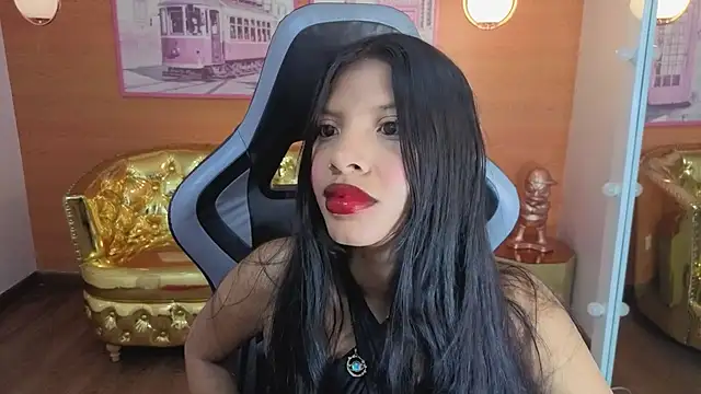Snapshot of emily_smith_t chatting on July 6, 2026, 12:34 pm emily smith t online show from July 6, 2026, 12:34 pm