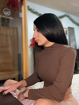 Snapshot of FerrariFrench chatting on October 31, 2025, 2:30 am FerrariFrench online show from October 31, 2025, 2:30 am