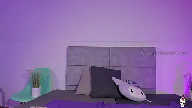 Meg Kuromi online show from March 25, 2026, 7:35 pm