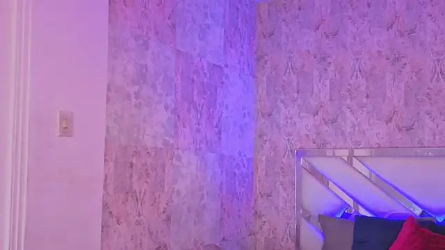 april summer  online show from May 27, 2026, 1:57 am