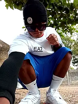 spittingpig1 online show from March 20, 2026, 11:33 am