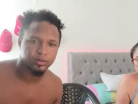 estrellajunior online show from April 5, 2026, 4:02 pm