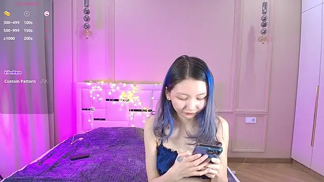 mimi m00n online show from March 27, 2026, 7:26 pm