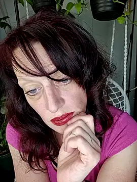 PurpleBunnyxo online show from May 7, 2026, 4:21 pm