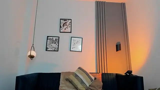 camille eyes online show from April 15, 2026, 1:59 pm