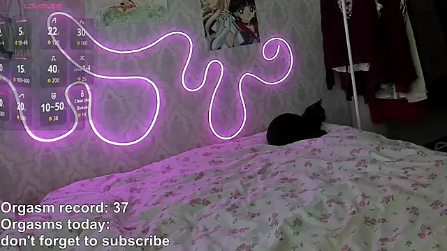 RileyNymph online show from April 17, 2026, 4:04 am