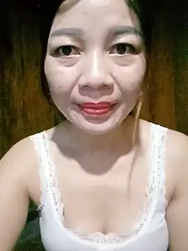 Yiyi102300 online show from June 2, 2026, 11:49 pm