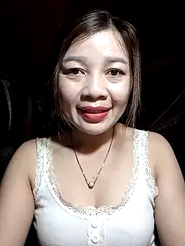 Yiyi102300 online show from April 10, 2026, 12:56 pm