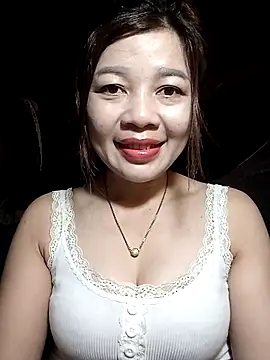 Yiyi102300 online show from April 2, 2026, 12:56 pm