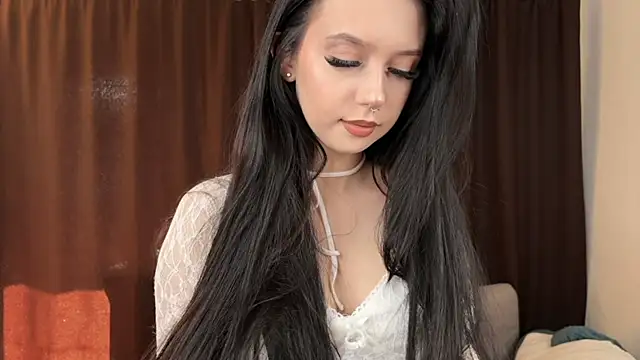 LinaGim1 online show from April 1, 2026, 11:22 am