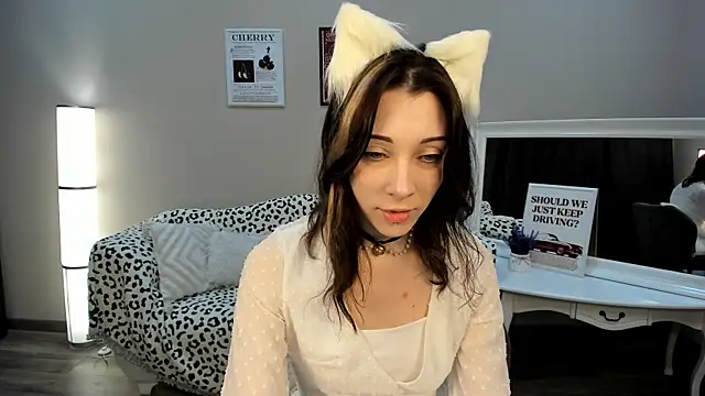 LeilaTaylors online show from April 9, 2026, 6:04 am