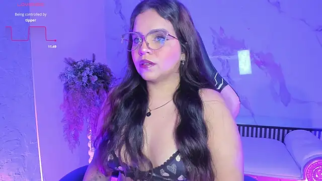 naughty stefa online show from May 18, 2026, 1:39 am